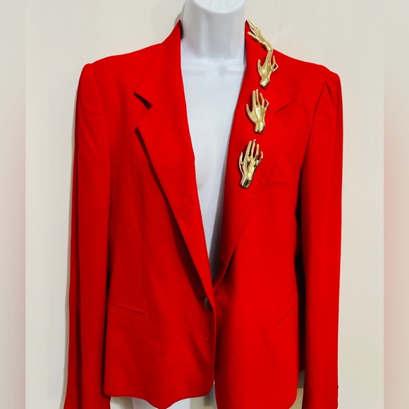 Versatile Wear Gold Woman’s Hand Brooch Unisex - Picture 8 of 10